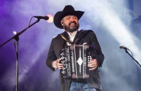 Intocable accordion